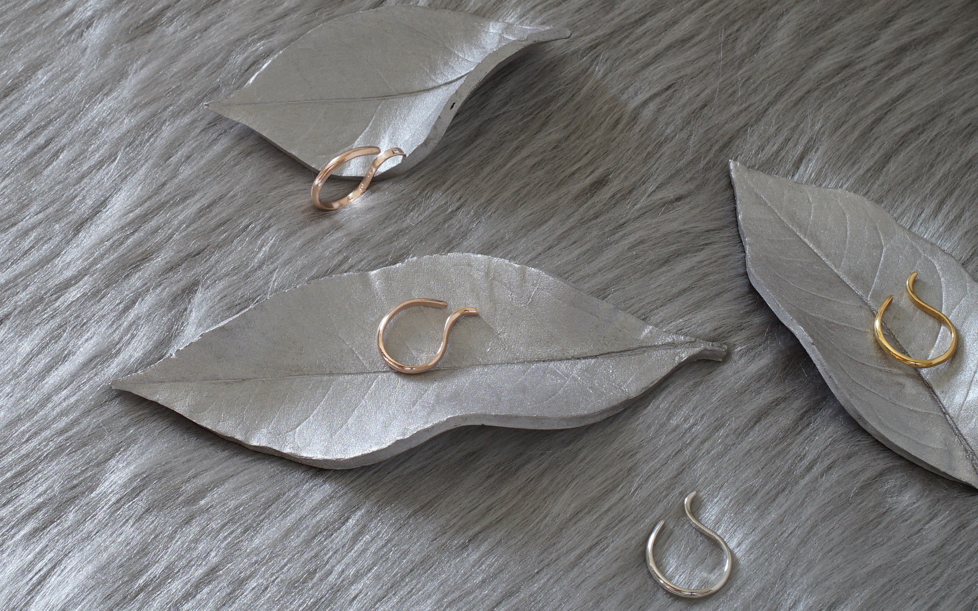 MAISON GRAIN D'AILE アンティーク　ポシェット　ビーズ手縫い MAISON GRAIN D'AILE